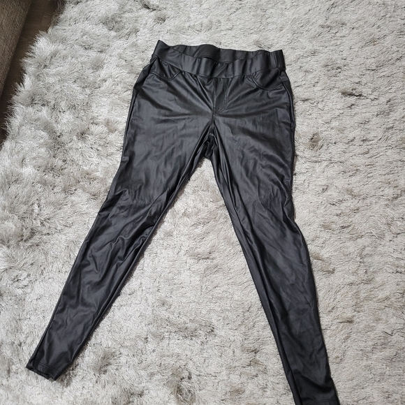 Pant - Picture 2 of 3